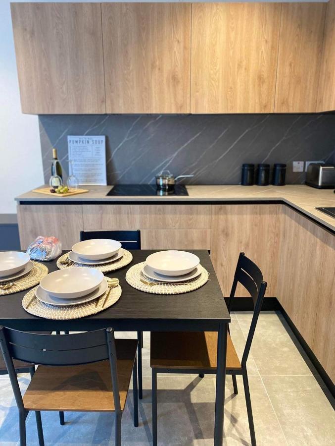 Broadway By The Sea Apartment เซนต์พอลส์เบย์ ภายนอก รูปภาพ