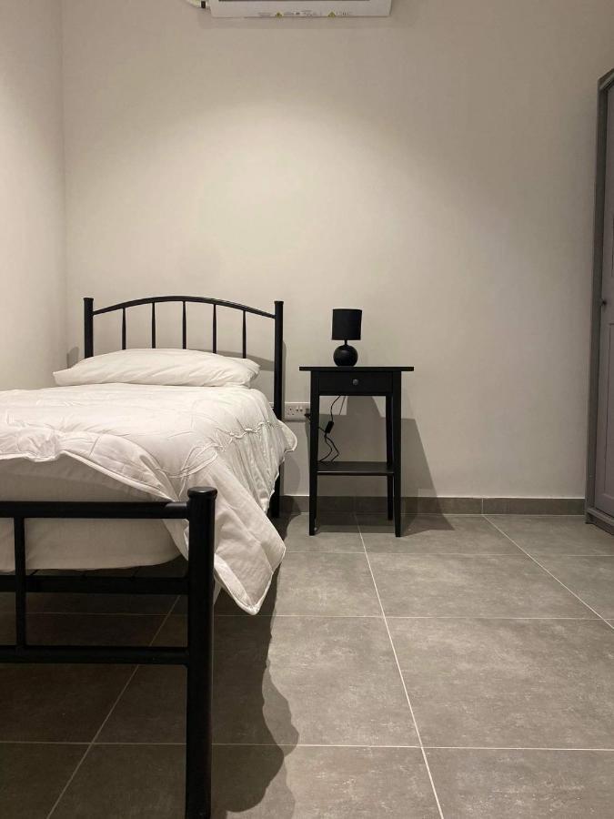 Broadway By The Sea Apartment เซนต์พอลส์เบย์ ภายนอก รูปภาพ